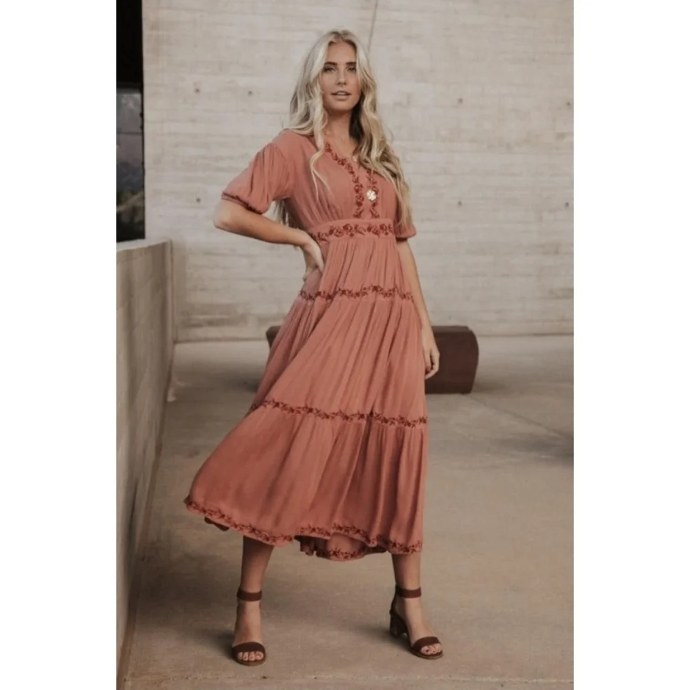 Bohme | Willow Embroidered Tie Back Maxi Dress_2
